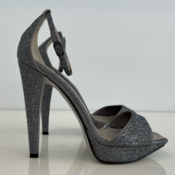 RENE CAOVILLA GRAY CRYSTAL PLATFORM SANDALS SIZE IT 38 / US 8 - Picture 9 of 17